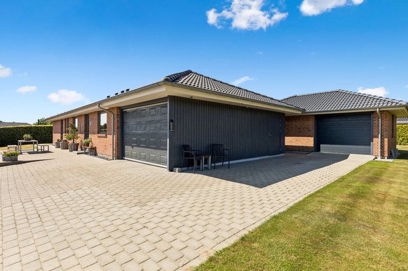 Property image number 2