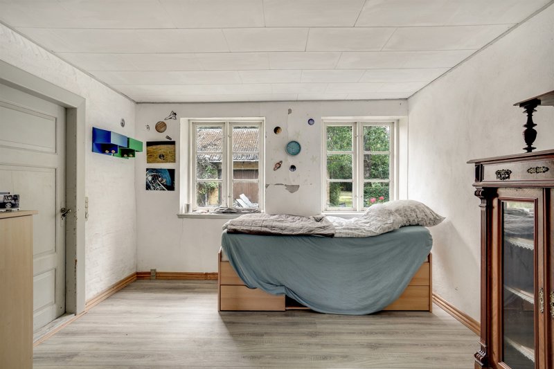 toggle-gallery-image