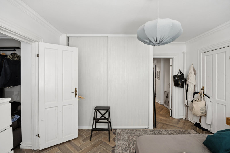 toggle-gallery-image