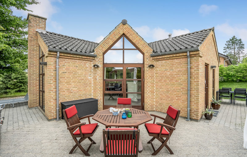 Property image number 2