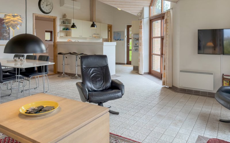Property image number 8