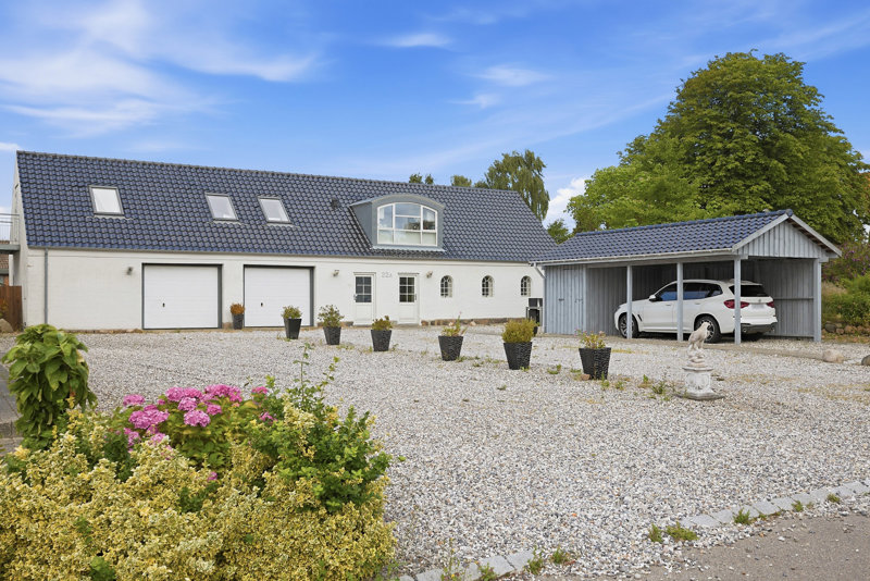 Property image number 2