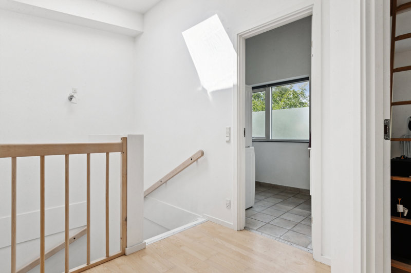 toggle-gallery-image