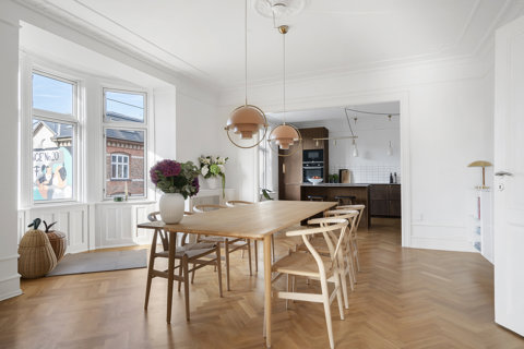 Eksklusiv herskabslejlighed på Frederiksberg C