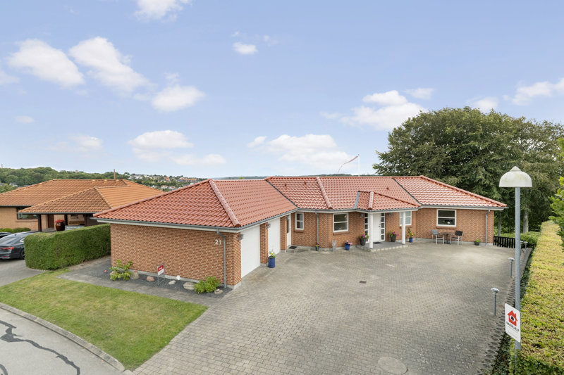 Property image number 2