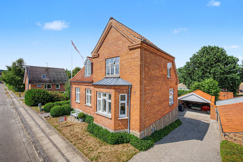 Property image number 2