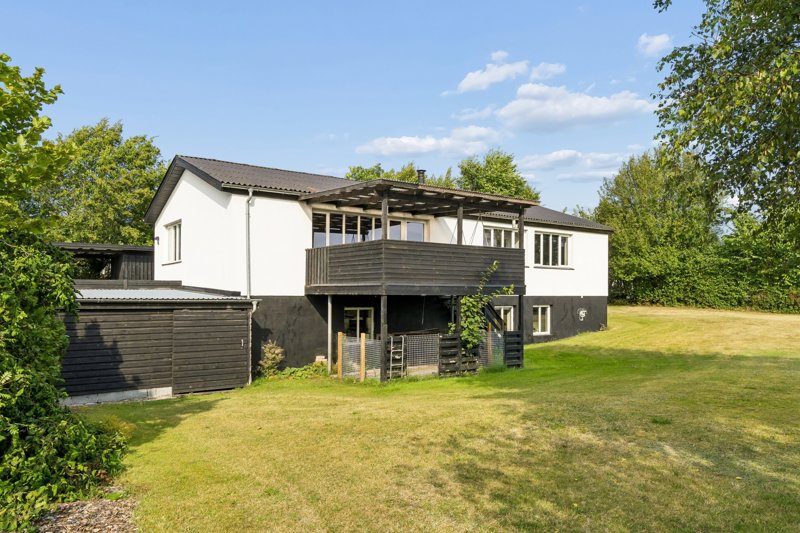 Property image number 2