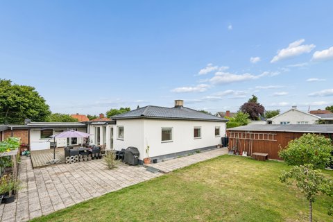 Stort dobbelthus med fleksibel indretning til hele familien