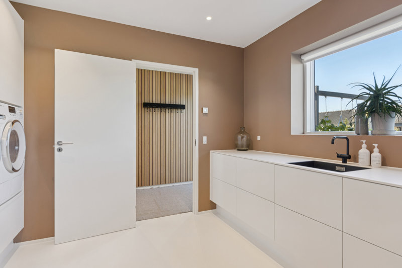 Property image number 8