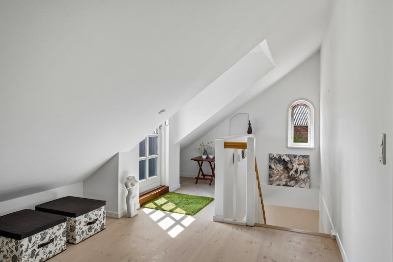 toggle-gallery-image