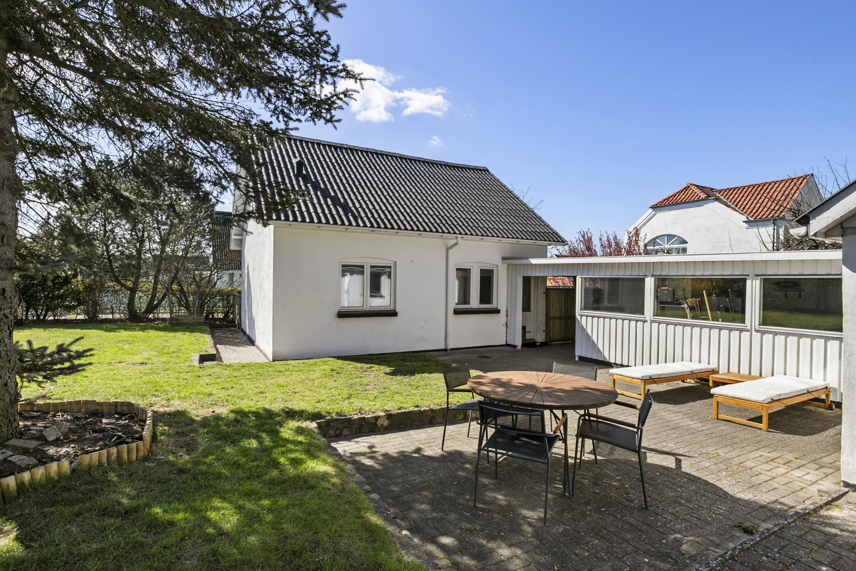 Villa på Dybdalsvej 9 9220 Aalborg Øst.
