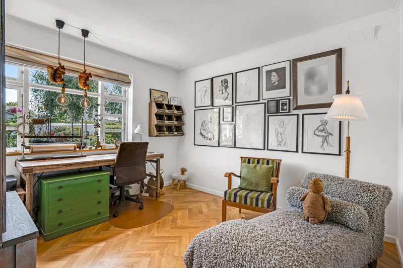 toggle-gallery-image