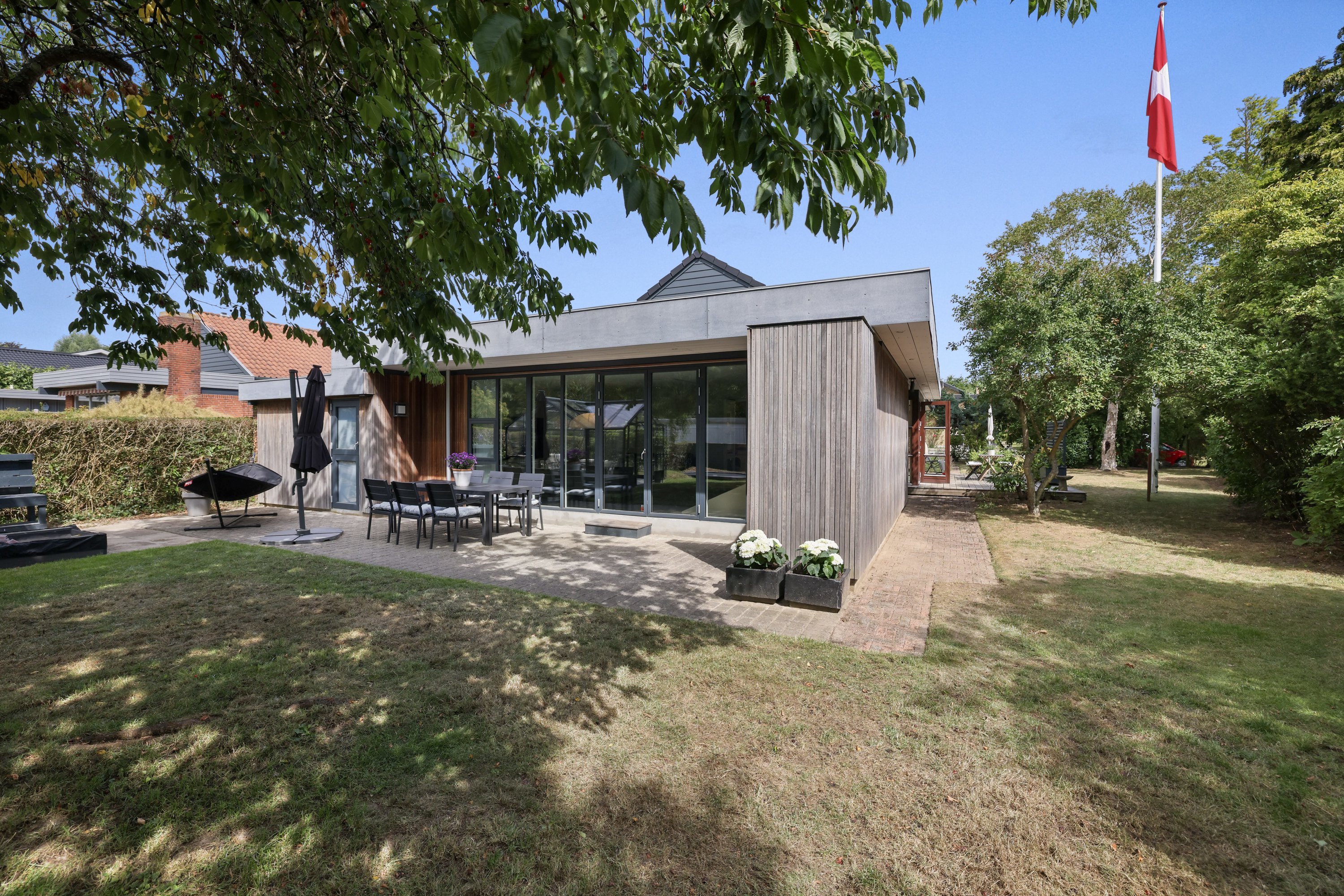 Villa på Elmely 10 8541 Skødstrup.