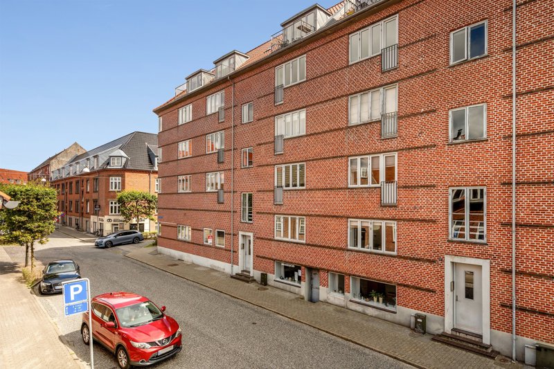 Property image number 2