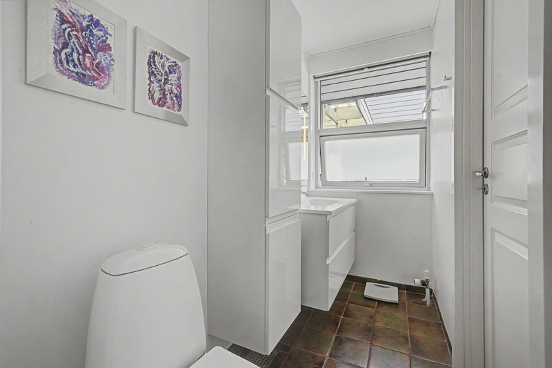 toggle-gallery-image