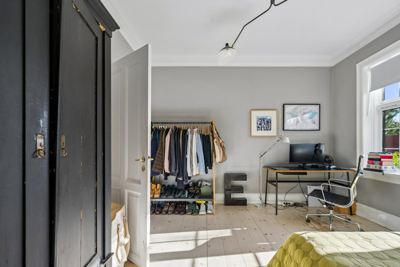 toggle-gallery-image