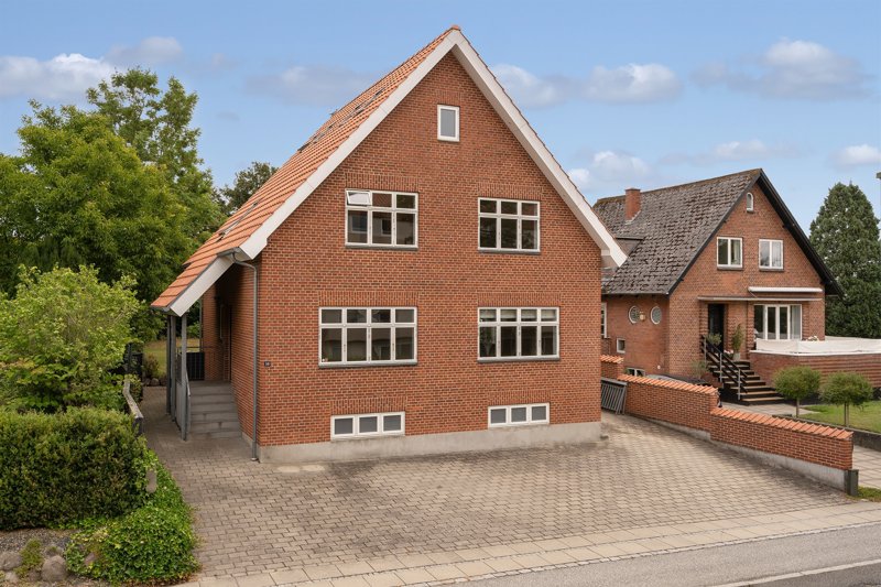 Property image number 2