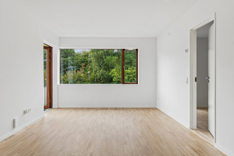 Nyere 2V'er på 80 m² med gulvvarme, altan og elevatoradgang midt i Vedbæk by.