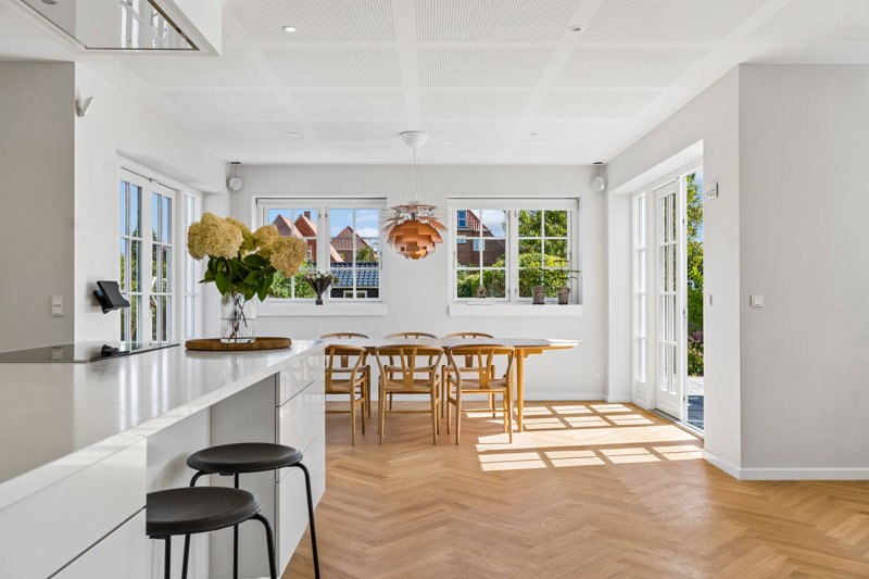 toggle-gallery-image
