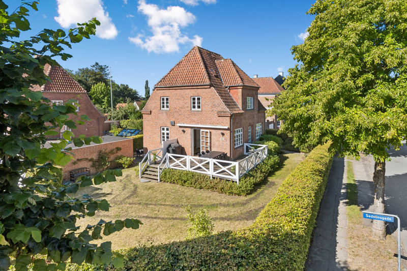 Property image number 2
