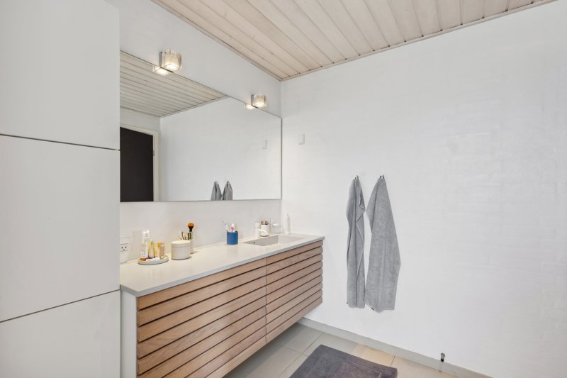 toggle-gallery-image