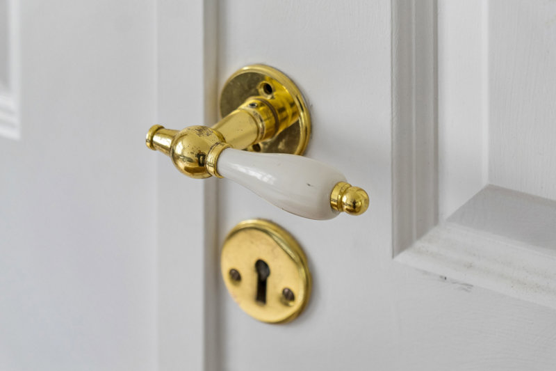 toggle-gallery-image