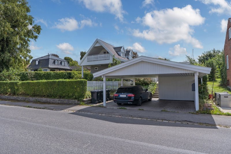 Property image number 2
