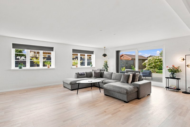 Property image number 2