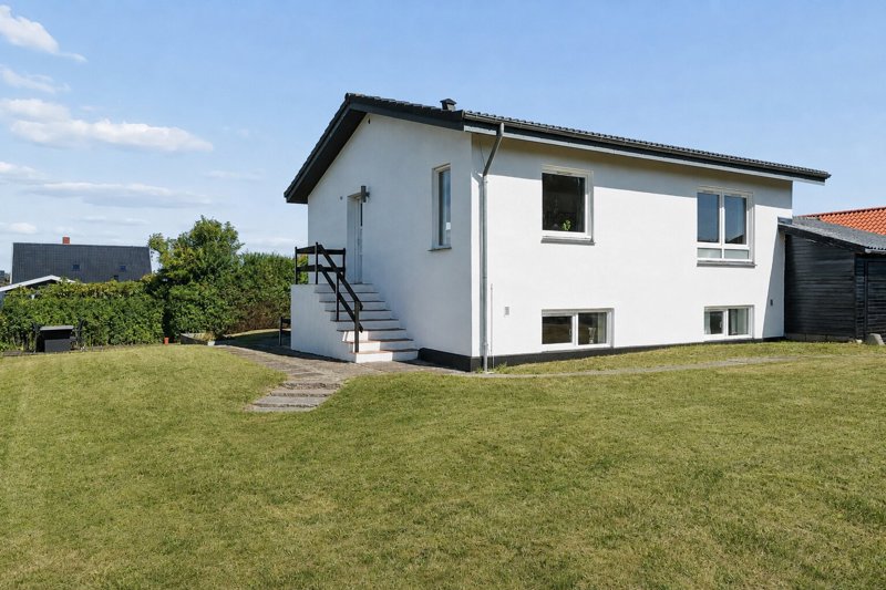 Property image number 3
