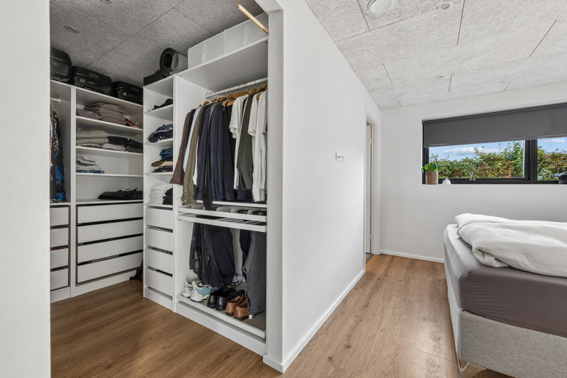toggle-gallery-image