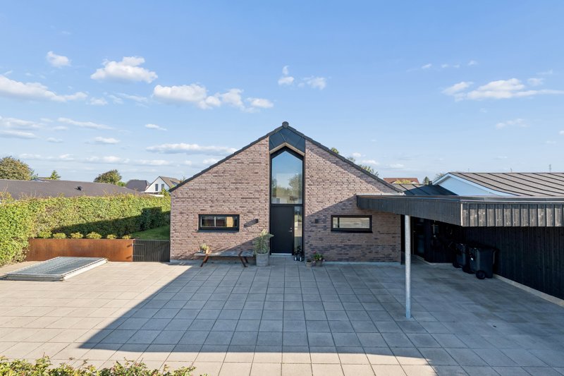 Property image number 2