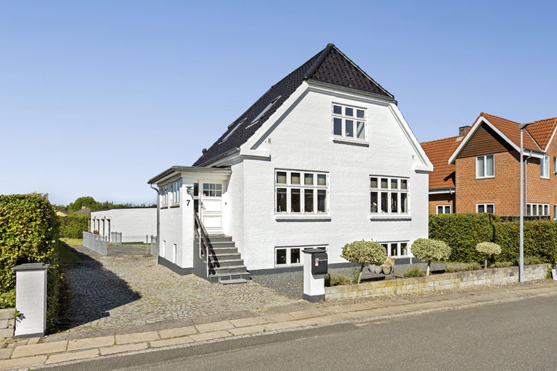 Property image number 2