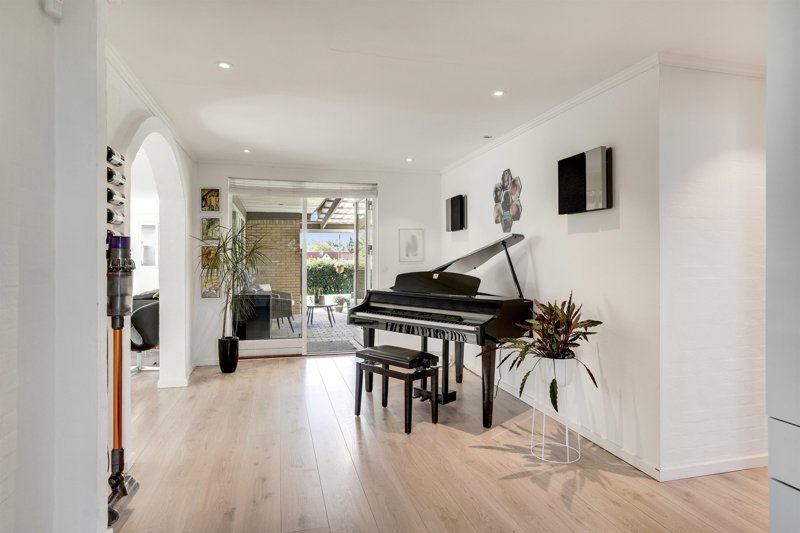 Property image number 8