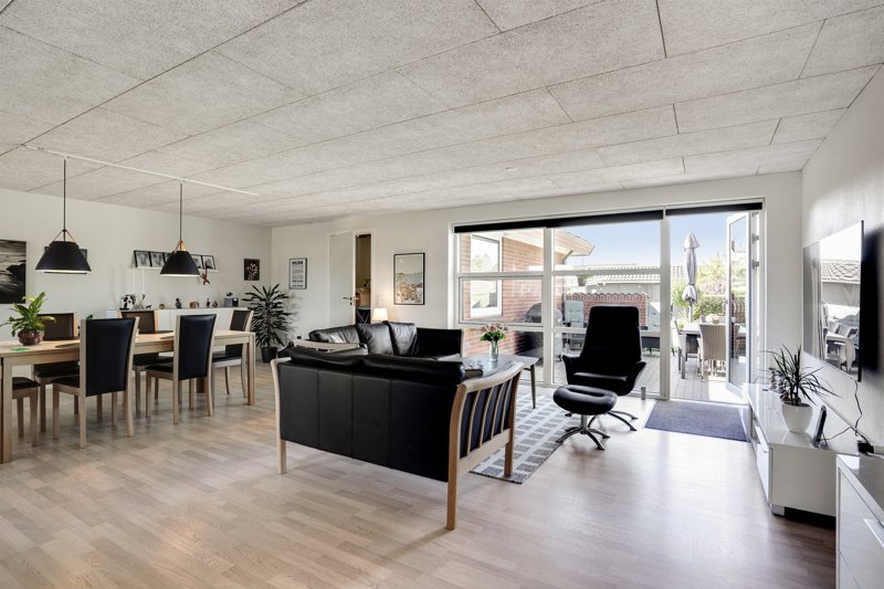 Property image number 3