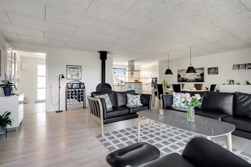 Property image number 2