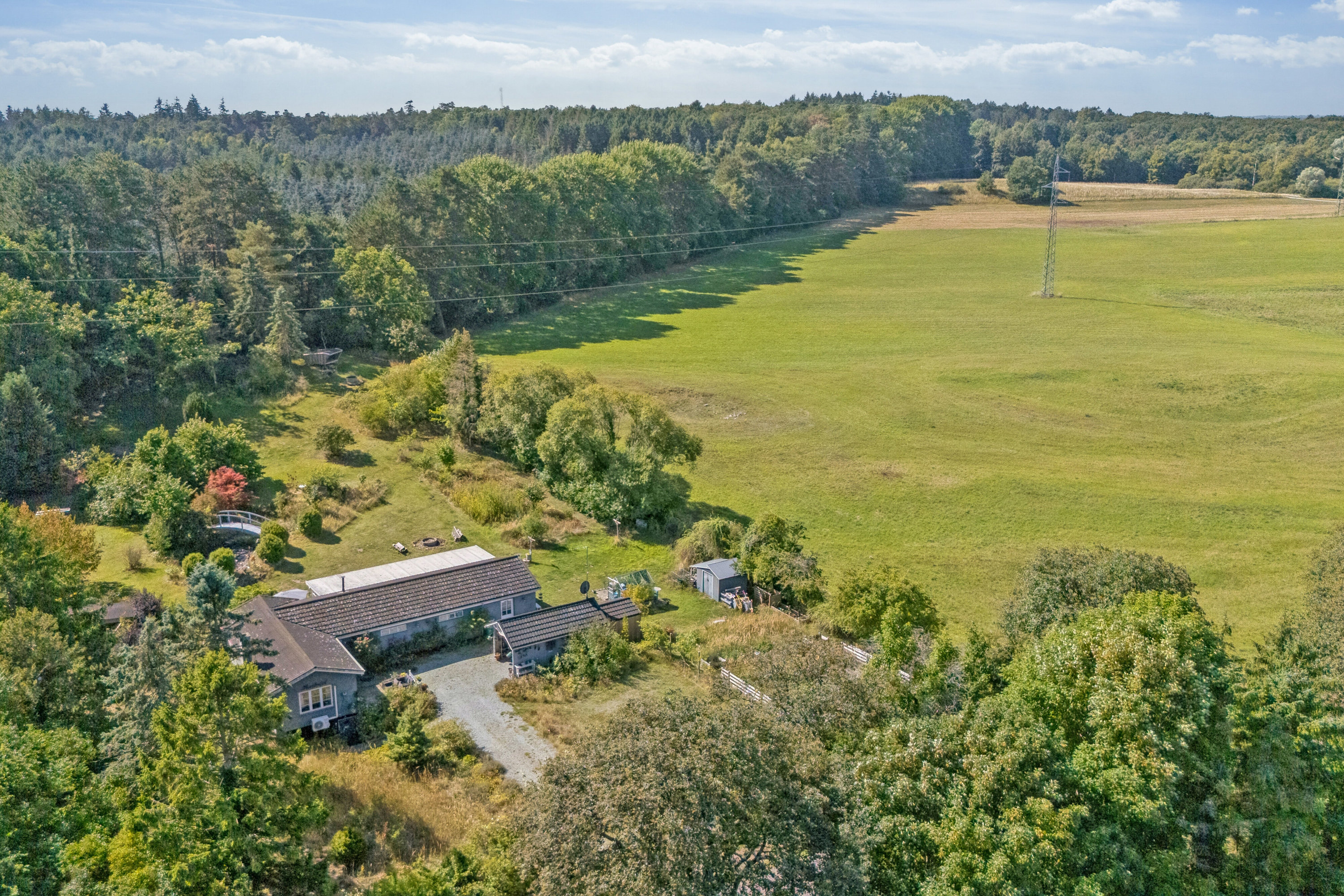 Casa, 107 m², terreno 5003 m²