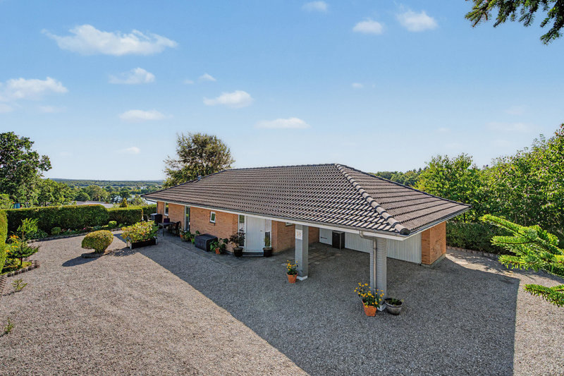 Property image number 2