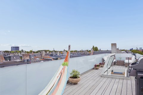 FEINSCHMECKER BOLIG MED EGEN TAGTERRASSE PÅ 40 KVM.