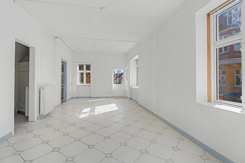 toggle-gallery-image
