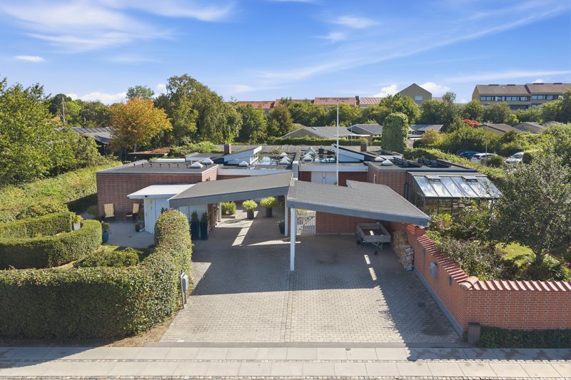 Property image number 2