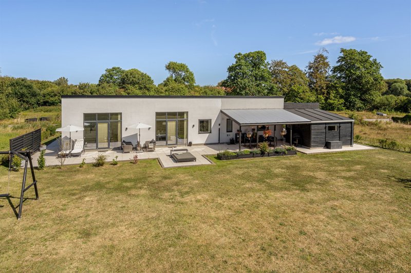 Property image number 2