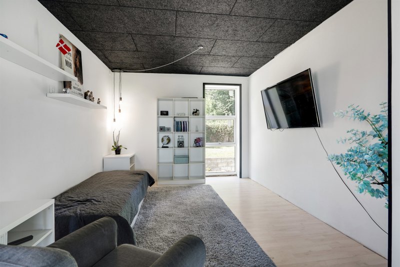 toggle-gallery-image