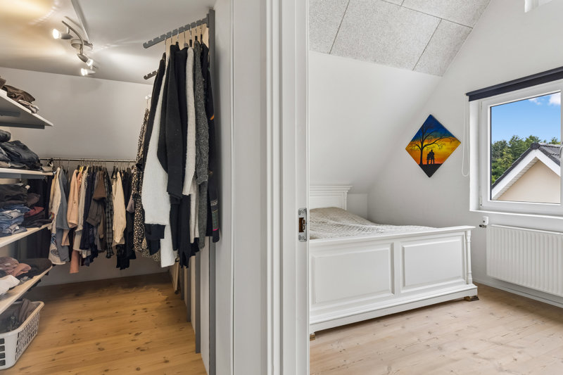 toggle-gallery-image