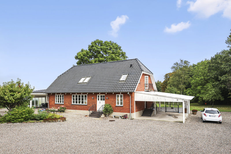 Property image number 2