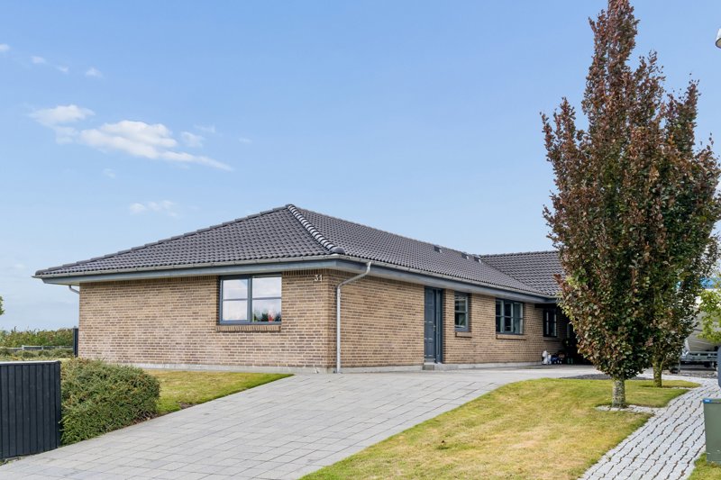 Property image number 2