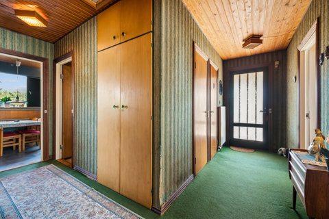 Enderækkehus i det populære Højgårdstoften - Bemærk integreret 17 m2 udhus