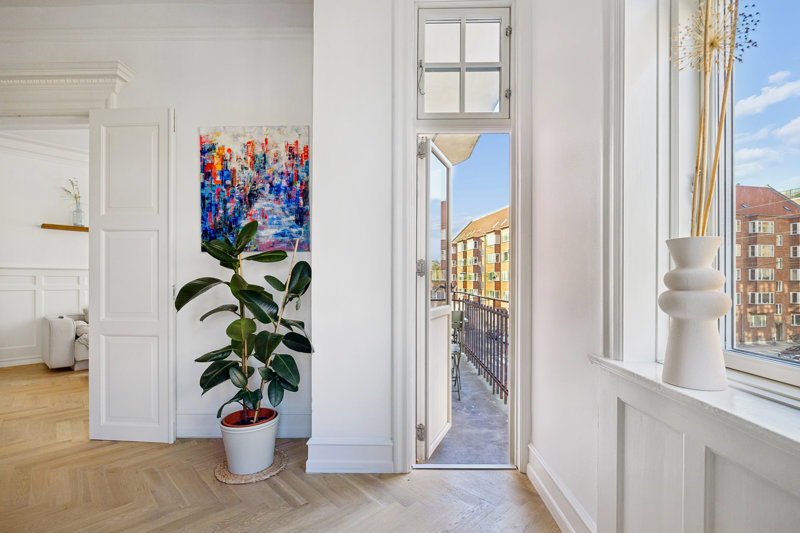 toggle-gallery-image