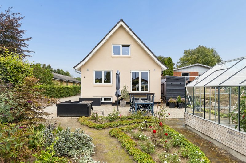Property image number 2
