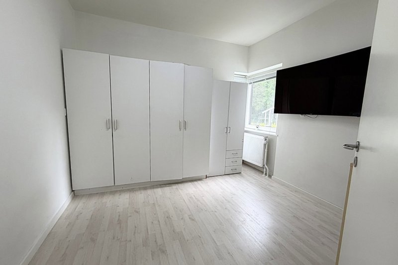 toggle-gallery-image