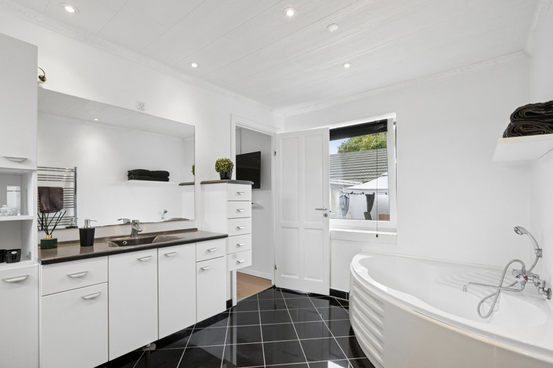 Property image number 8